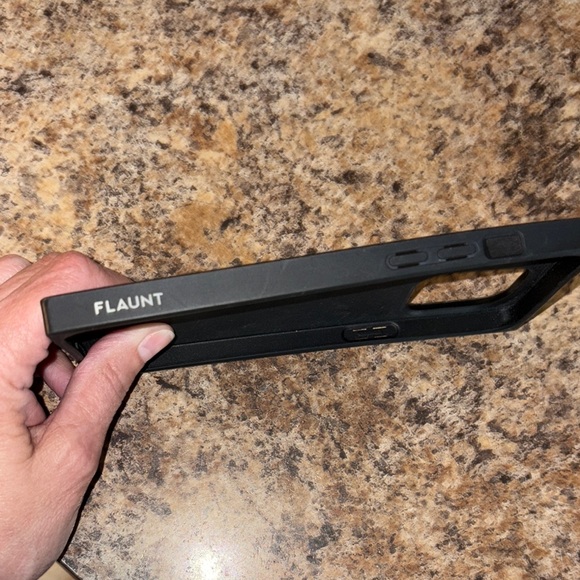 FLAUNT Stylish Multicolor Phone Cases ** IPHONE 15 PROMAX** - Picture 3 of 7